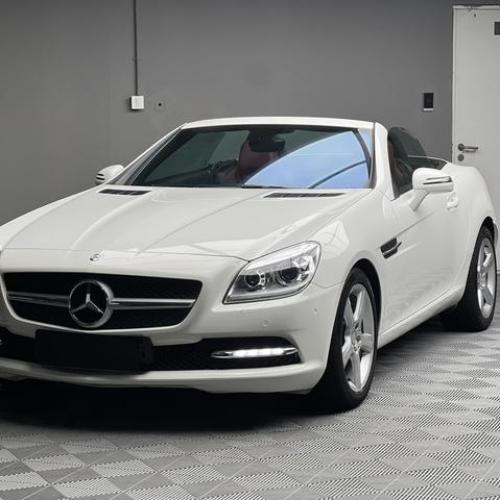 Mercedes-Benz SLK200 2011